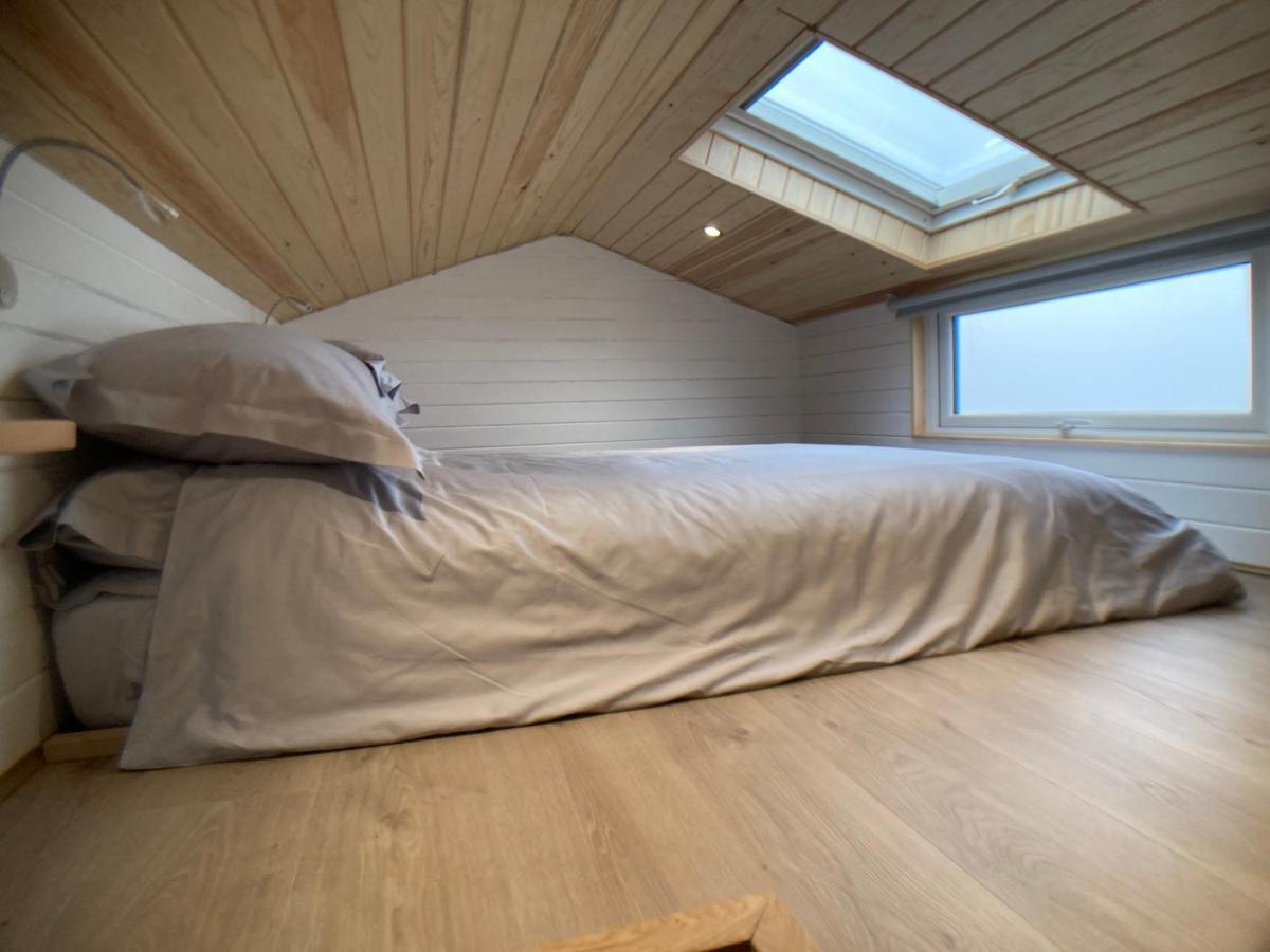 The Cedar Tiny House Villa Coldingham Bagian luar foto