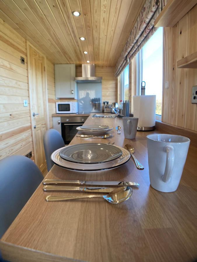 The Cedar Tiny House Villa Coldingham Bagian luar foto