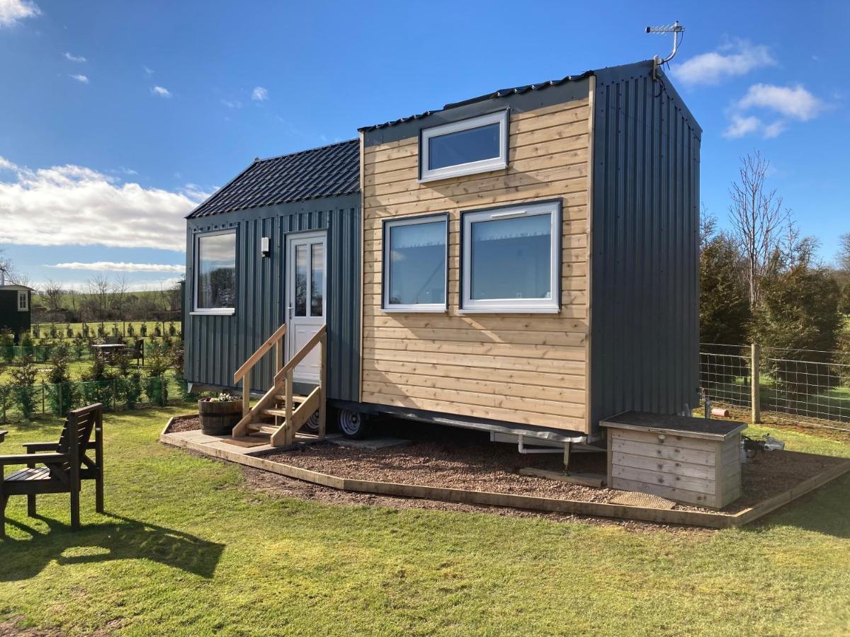 The Cedar Tiny House Villa Coldingham Bagian luar foto