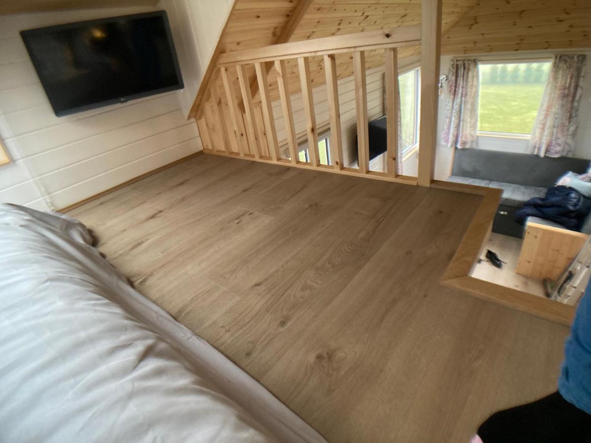 The Cedar Tiny House Villa Coldingham Bagian luar foto