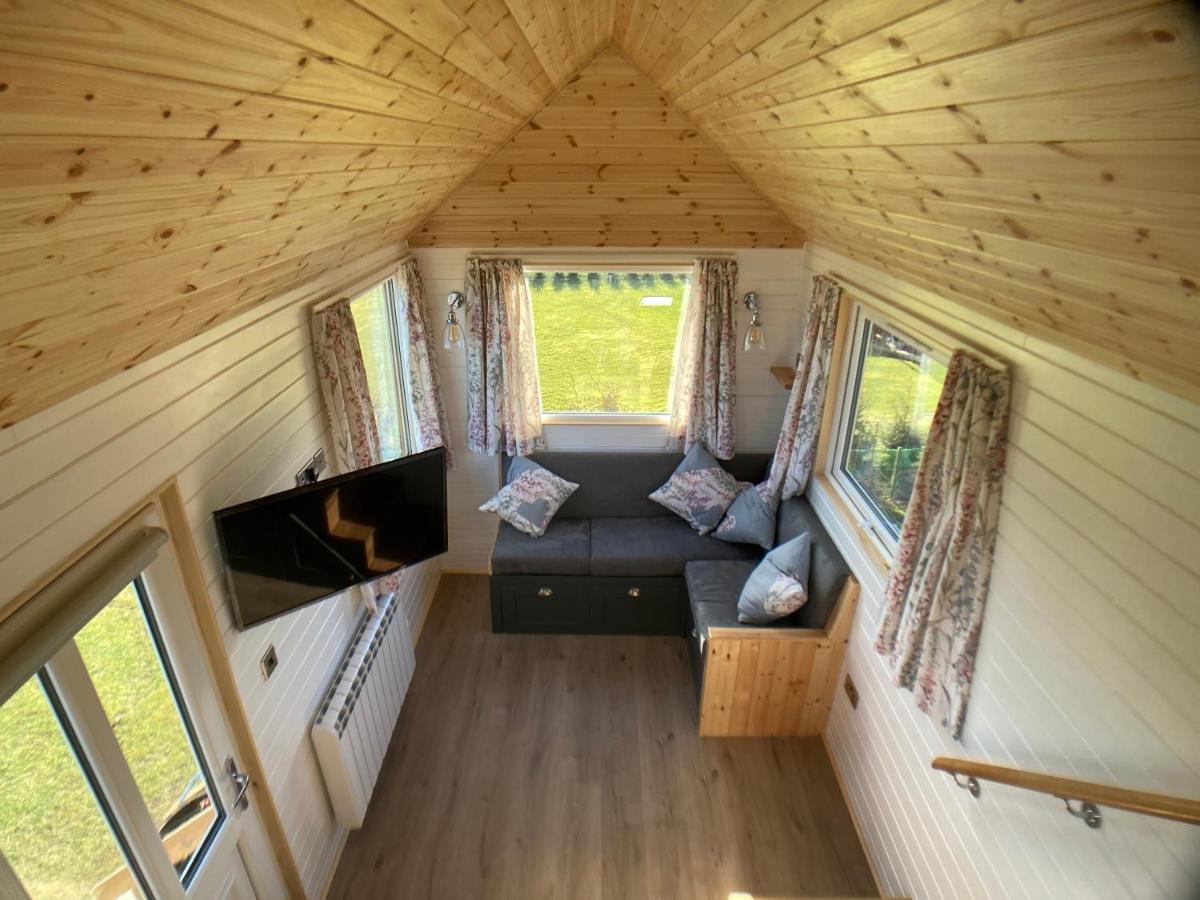 The Cedar Tiny House Villa Coldingham Bagian luar foto