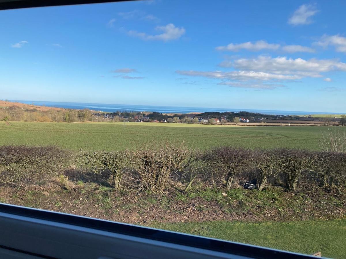 The Cedar Tiny House Villa Coldingham Bagian luar foto